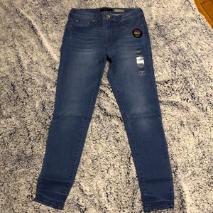 Aeropostale Skinny High Waist Size 6R